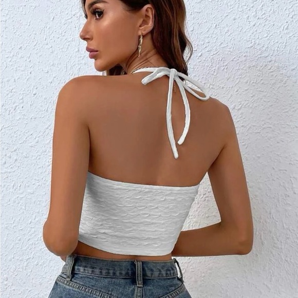 White crop top - Picture 3 of 3